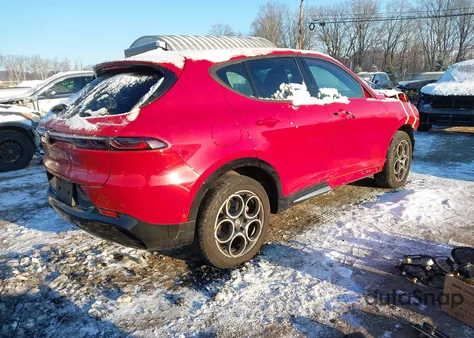 2024 Alfa Romeo Tonale Ti Eawd z USA, uszkodzony, nr VIN ZASPATCW7R3050374